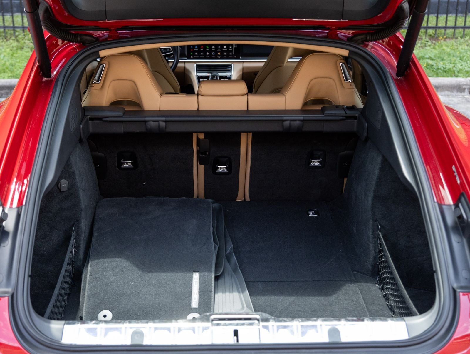 2023 Porsche Panamera 4 Platinum Edition