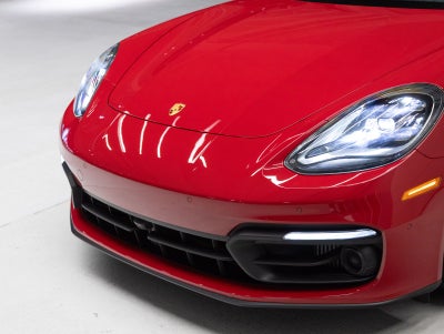 2023 Porsche Panamera 4 Platinum Edition