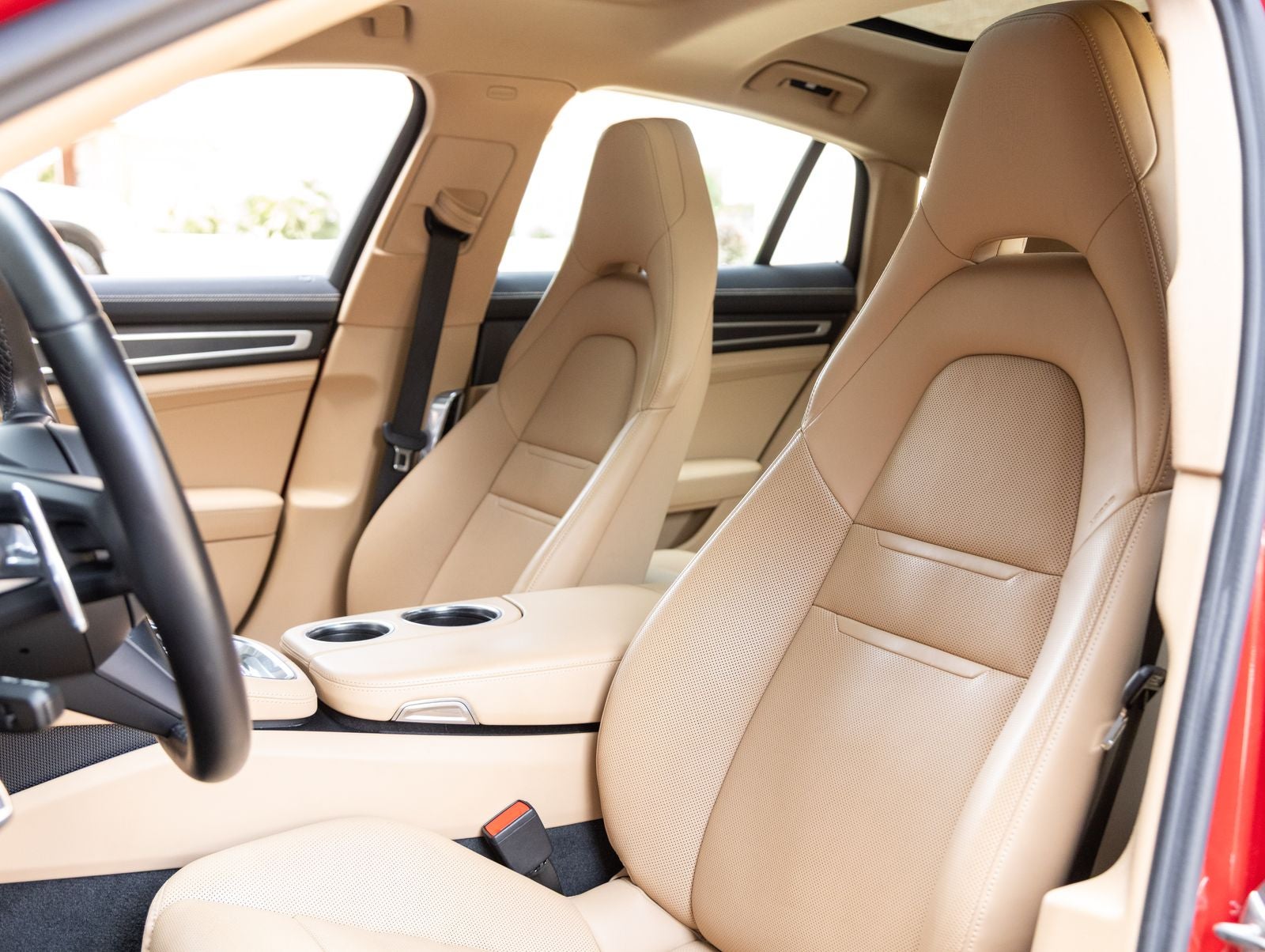 2023 Porsche Panamera 4 Platinum Edition