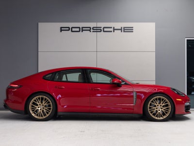 2023 Porsche Panamera 4 Platinum Edition