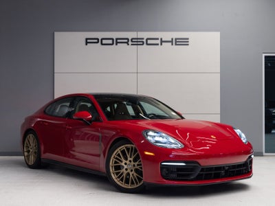 2023 Porsche Panamera 4 Platinum Edition