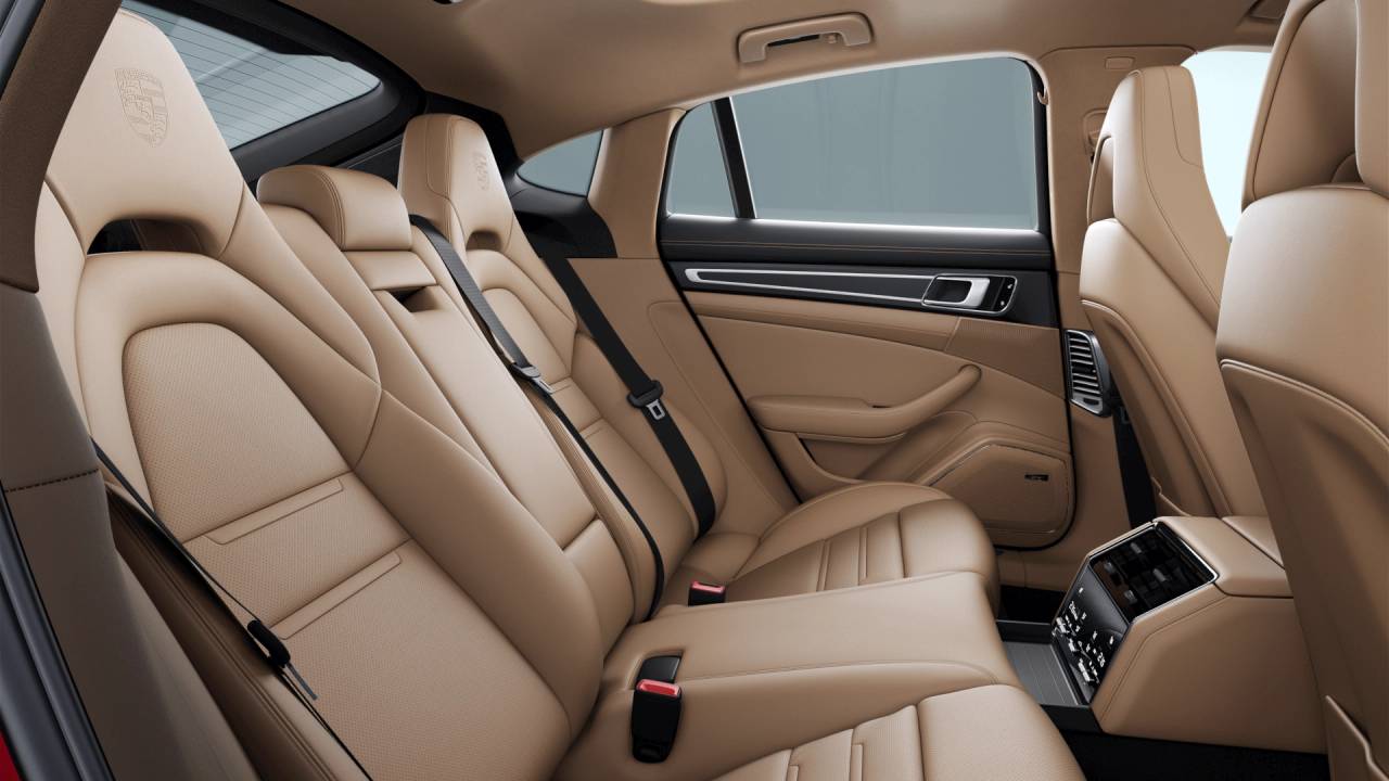 2023 Porsche Panamera Panamera 4 Platinum Edition (MY23)