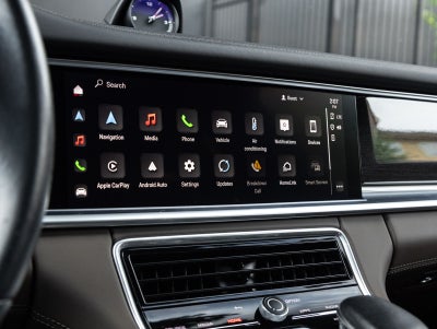 2023 Porsche Panamera 4 Platinum Edition