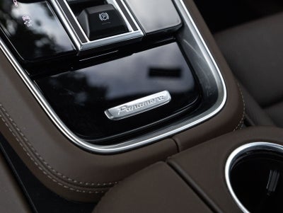 2023 Porsche Panamera 4 Platinum Edition