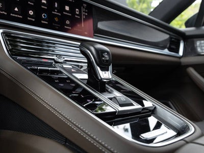 2023 Porsche Panamera 4 Platinum Edition