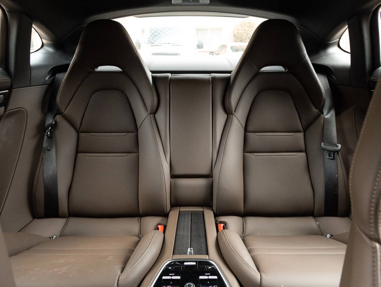 2023 Porsche Panamera 4 Platinum Edition