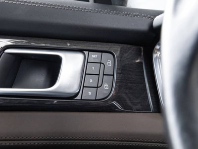 2023 Porsche Panamera 4 Platinum Edition
