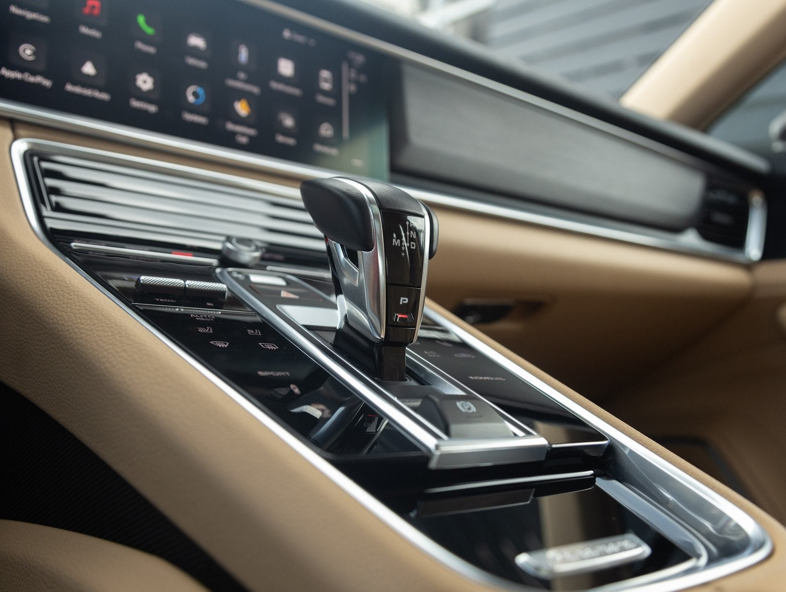 2022 Porsche Panamera Panamera 4 Platinum Edition (MY22)