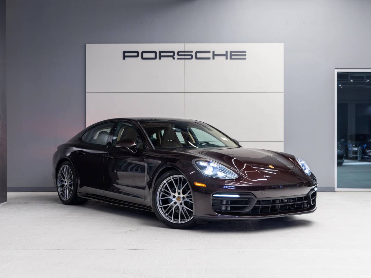 2022 Porsche Panamera Panamera 4 Platinum Edition (MY22)
