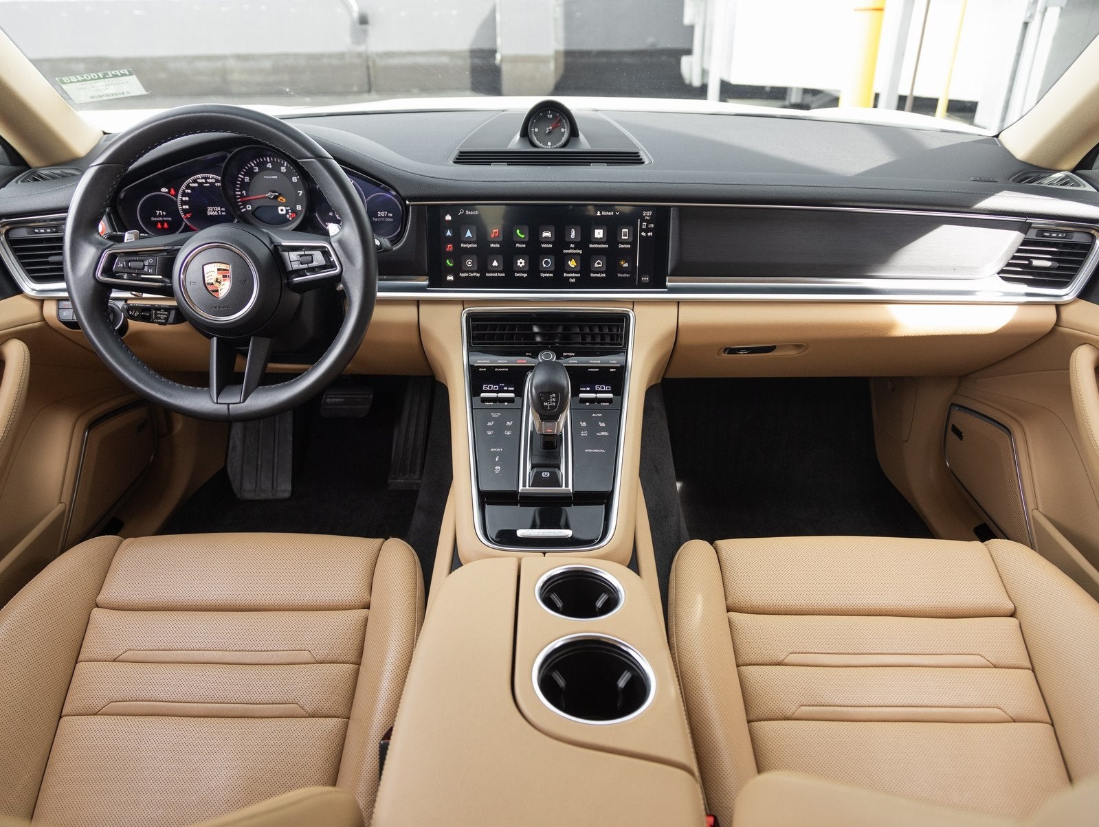 2023 Porsche Panamera Panamera 4 Platinum Edition (MY23)