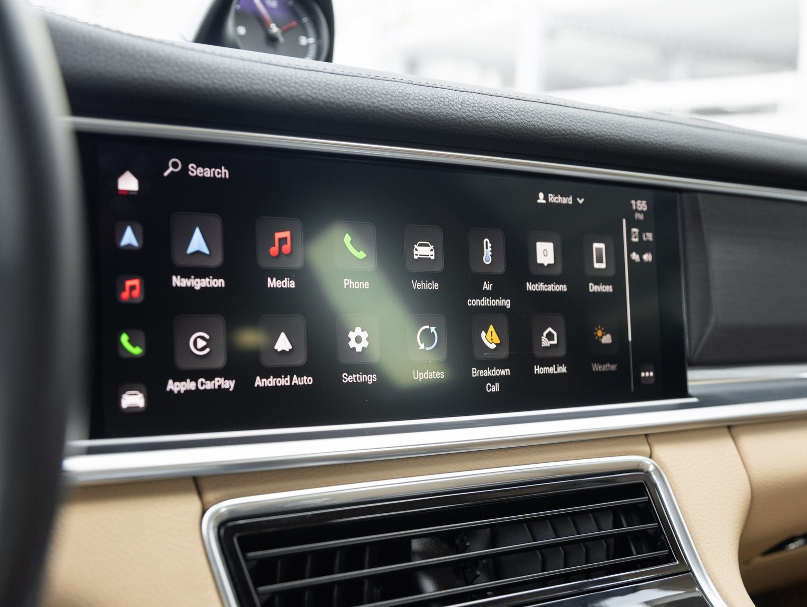 2023 Porsche Panamera Panamera 4 Platinum Edition (MY23)