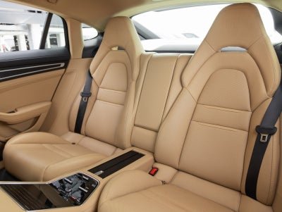 2023 Porsche Panamera Panamera 4 Platinum Edition (MY23)