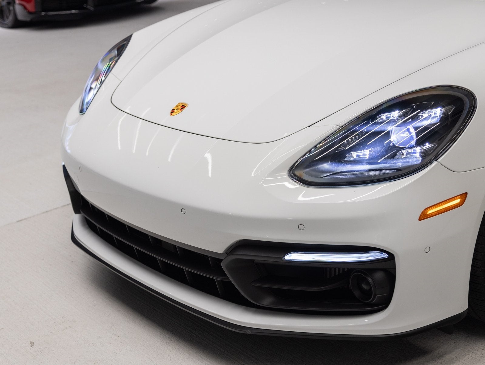 2023 Porsche Panamera Panamera 4 Platinum Edition (MY23)