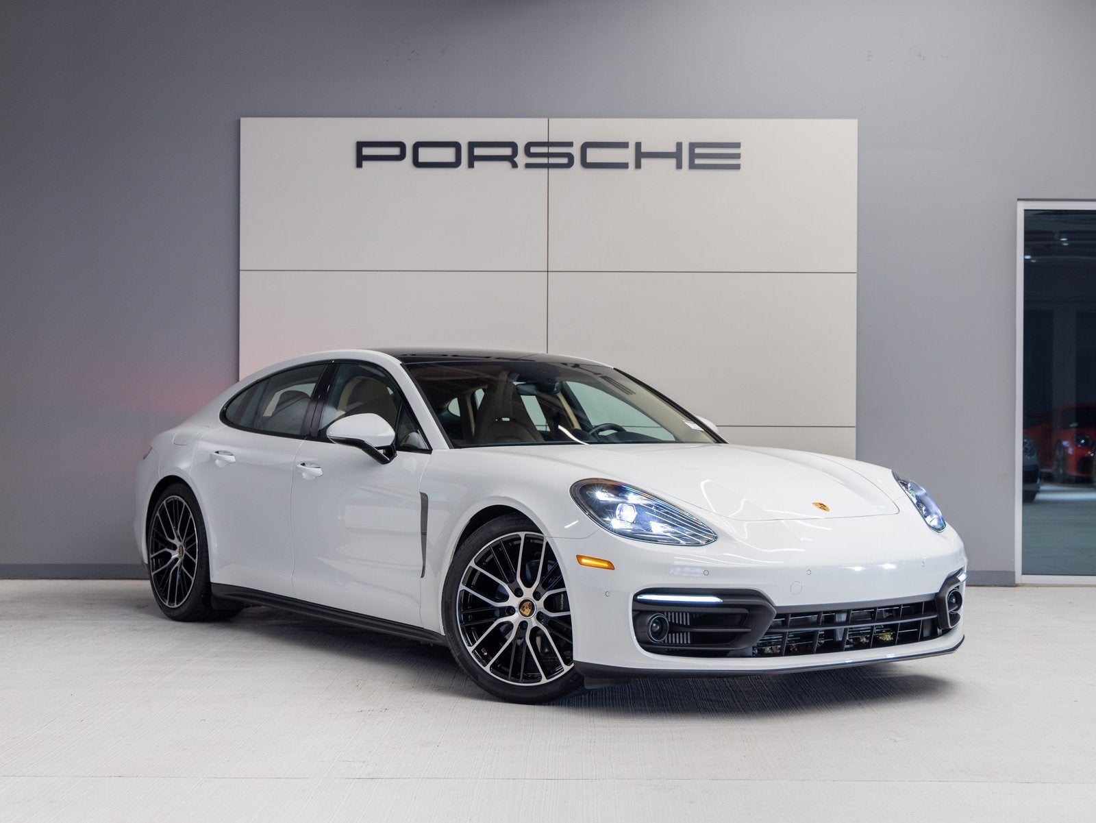 2023 Porsche Panamera Panamera 4 Platinum Edition (MY23)