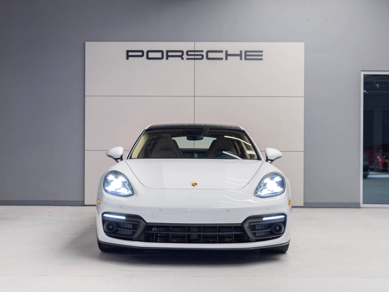 2023 Porsche Panamera Panamera 4 Platinum Edition (MY23)