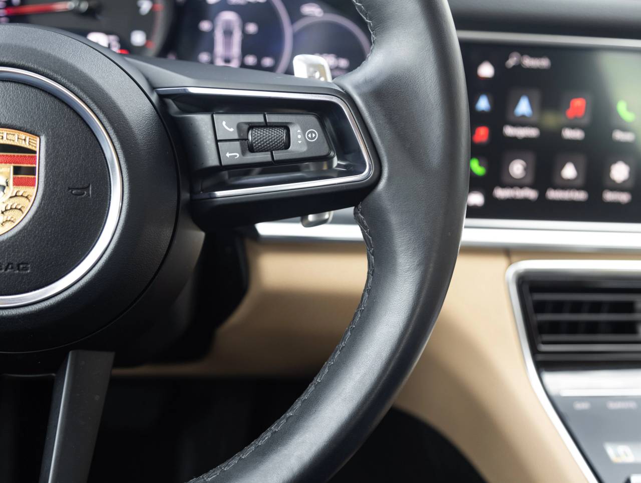 2023 Porsche Panamera Panamera 4 Platinum Edition (MY23)