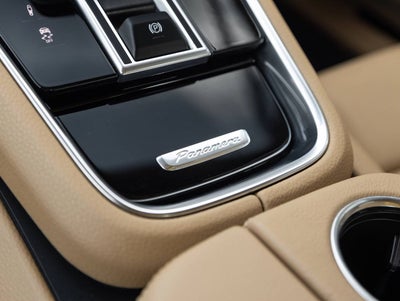2023 Porsche Panamera Panamera 4 Platinum Edition (MY23)