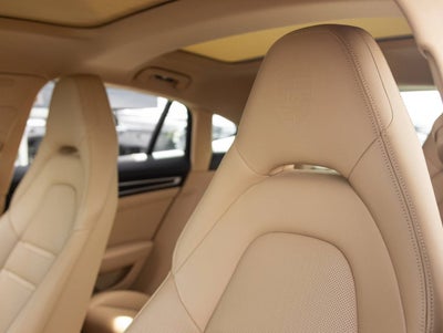 2023 Porsche Panamera Panamera 4 Platinum Edition (MY23)