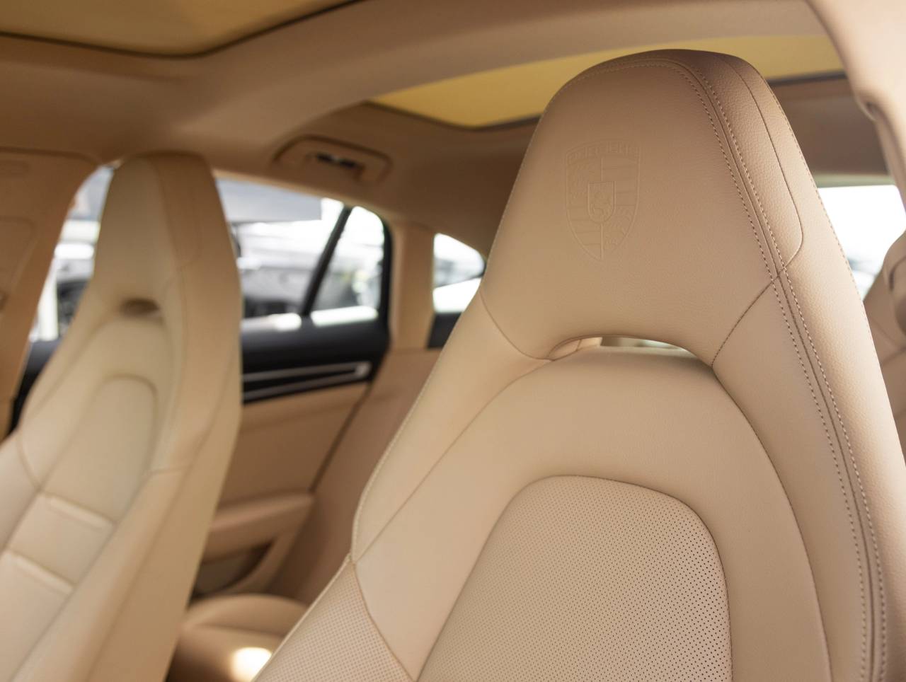 2023 Porsche Panamera Panamera 4 Platinum Edition (MY23)