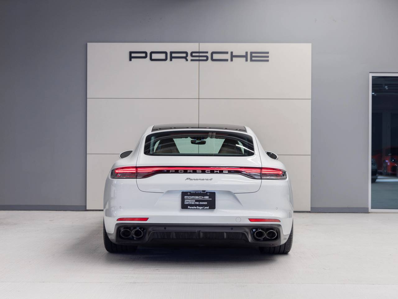 2023 Porsche Panamera Panamera 4 Platinum Edition (MY23)