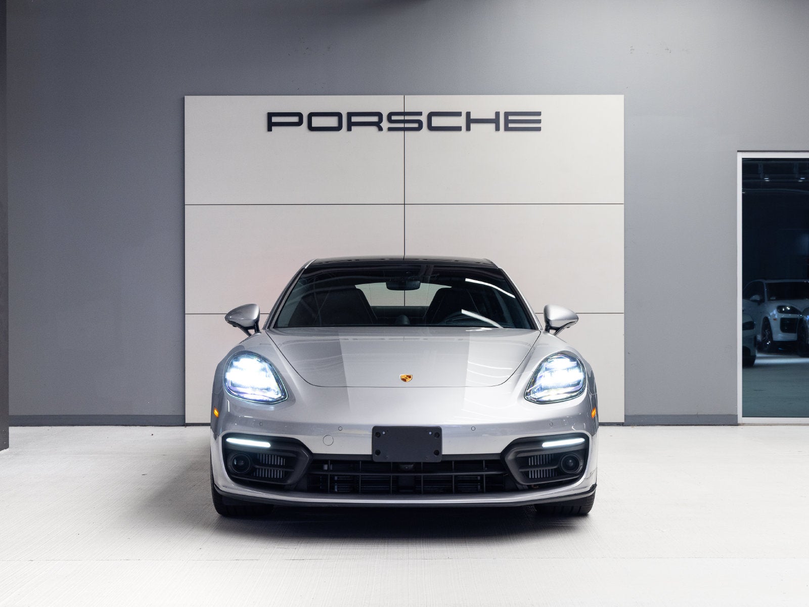 2023 Porsche Panamera Panamera 4 Platinum Edition