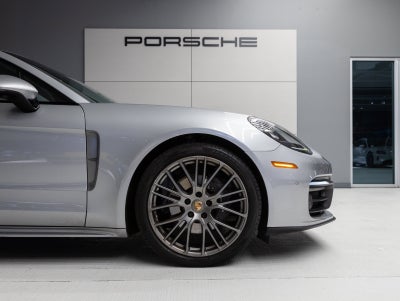 2023 Porsche Panamera Panamera 4 Platinum Edition