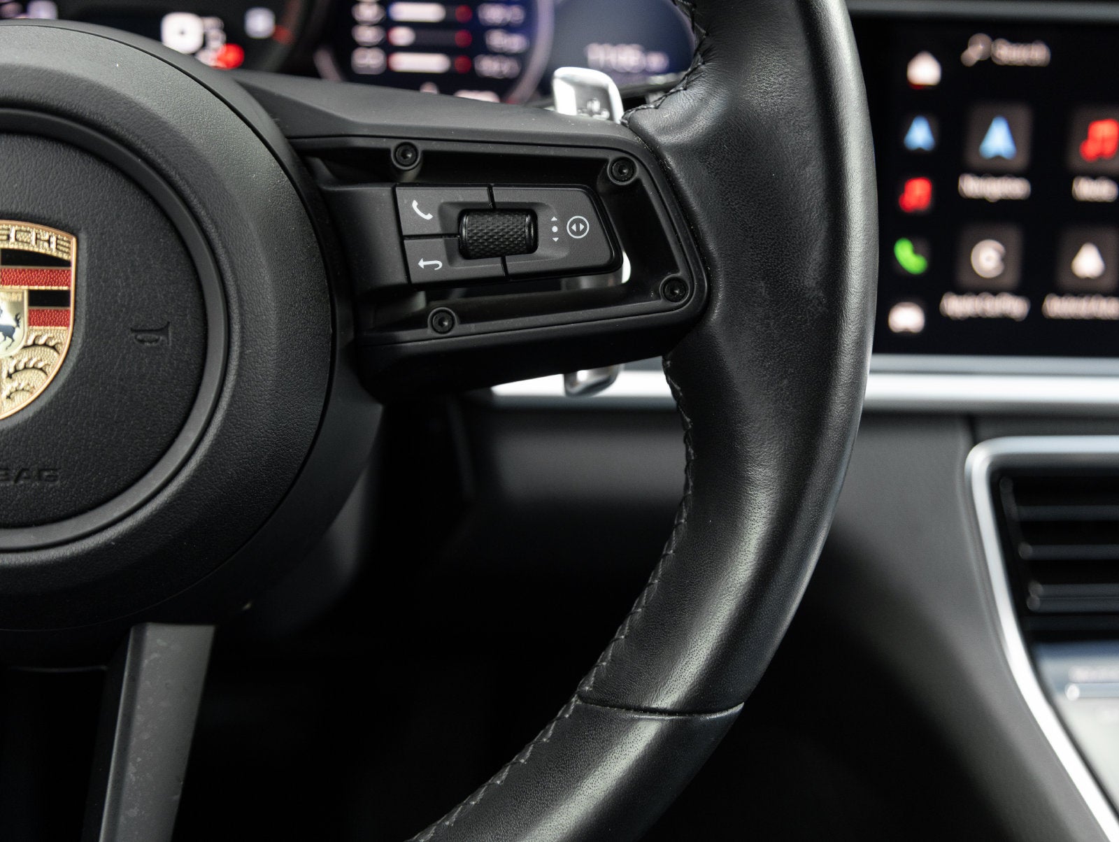 2023 Porsche Panamera Panamera 4 Platinum Edition