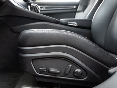 2023 Porsche Panamera Panamera 4 Platinum Edition