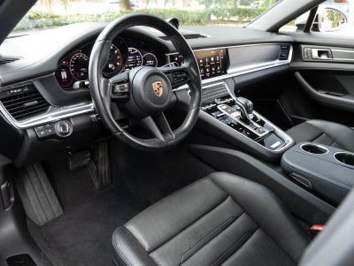 2023 Porsche Panamera Panamera 4 Platinum Edition