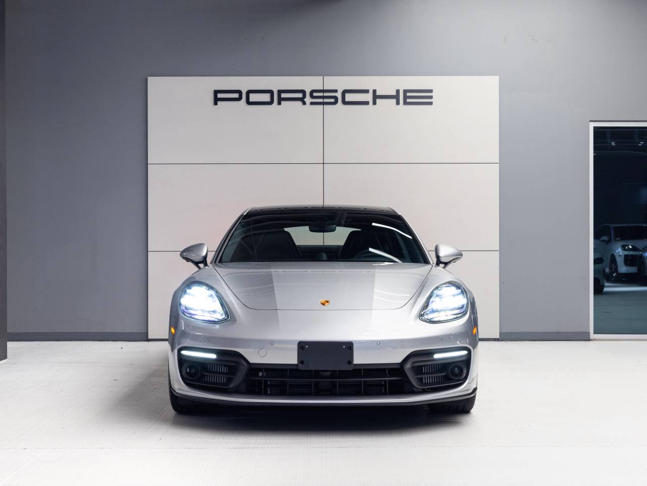 2023 Porsche Panamera Panamera 4 Platinum Edition