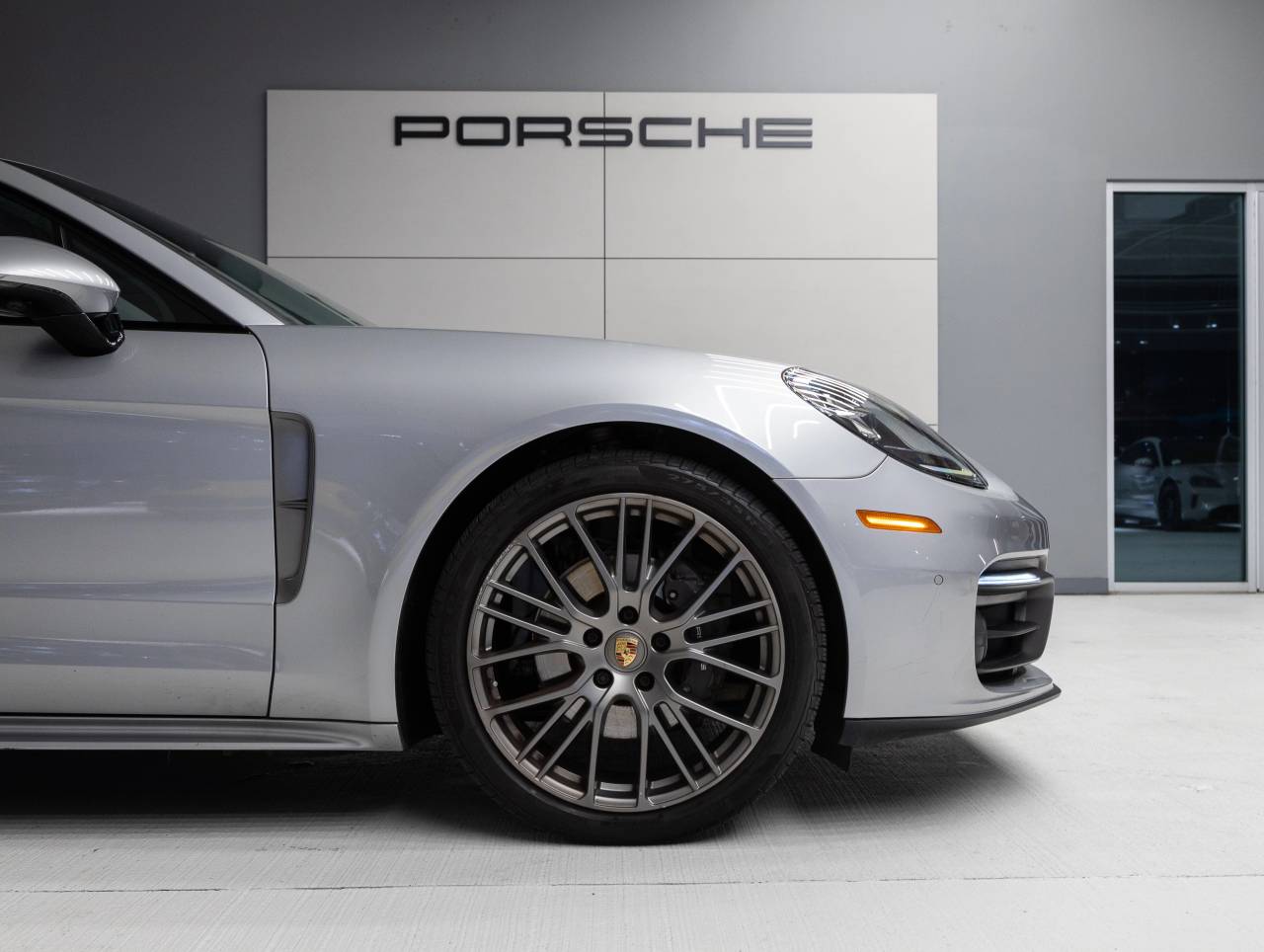 2023 Porsche Panamera Panamera 4 Platinum Edition