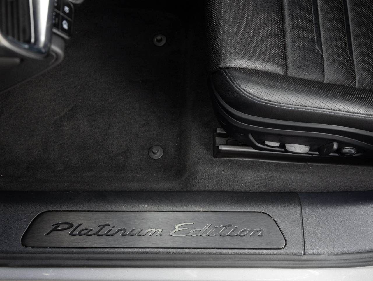 2023 Porsche Panamera Panamera 4 Platinum Edition