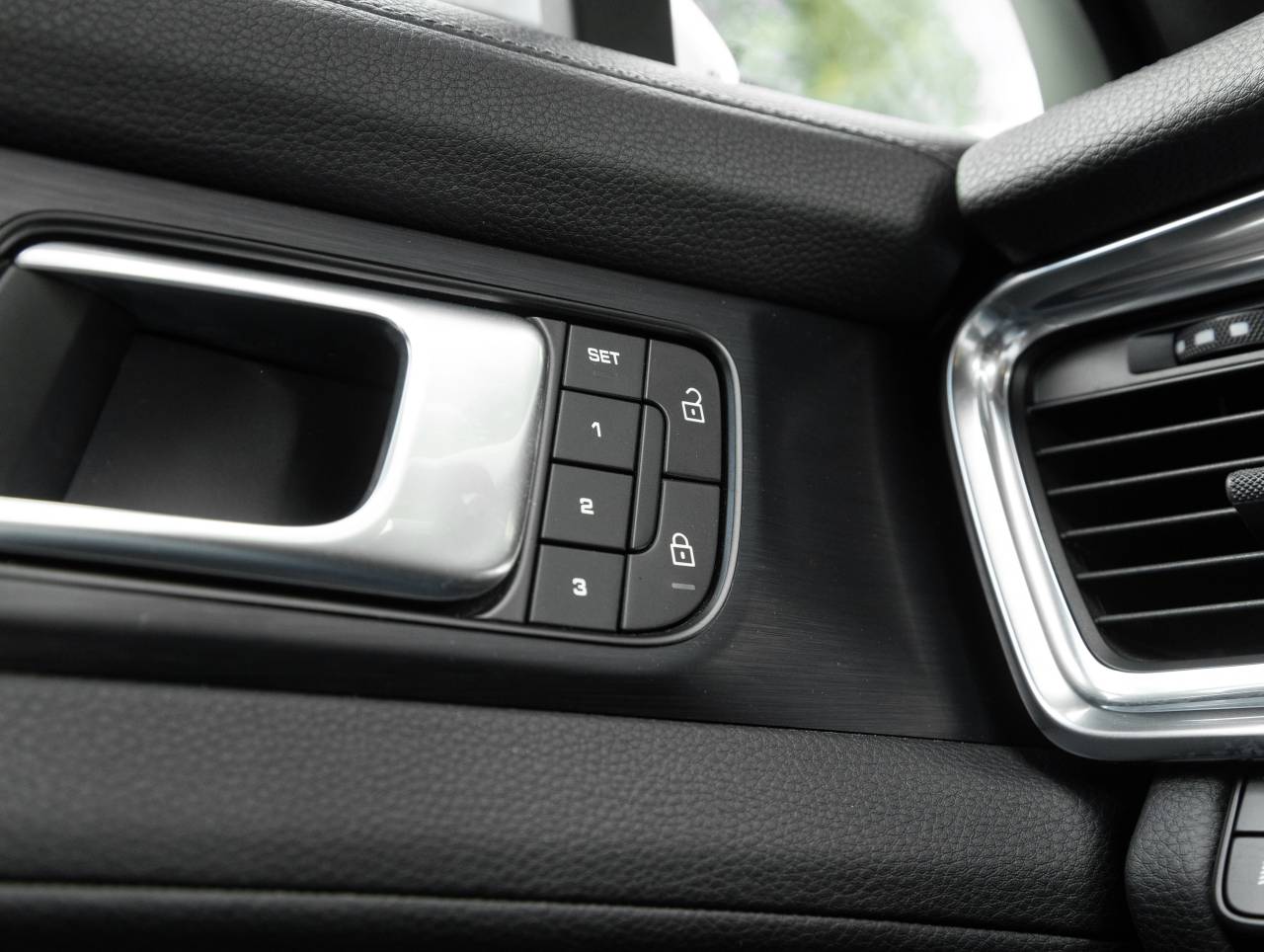 2023 Porsche Panamera Panamera 4 Platinum Edition