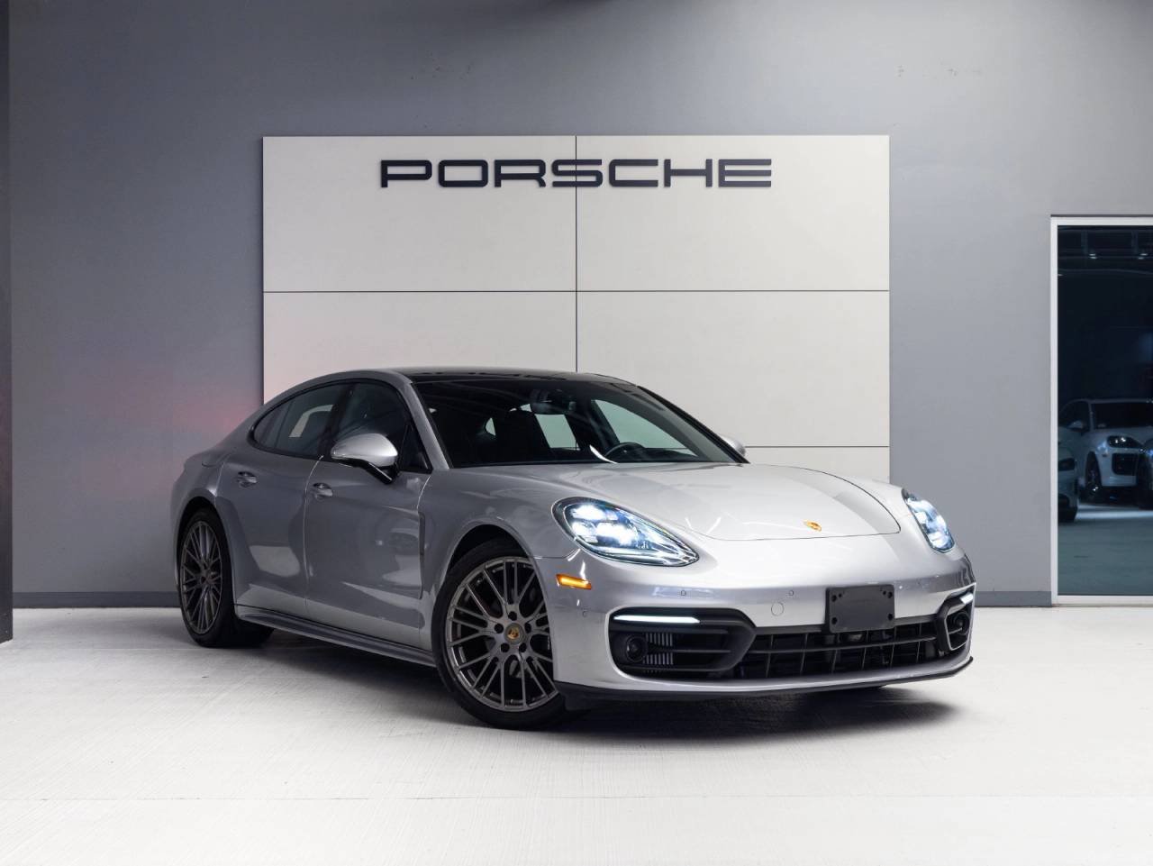 2023 Porsche Panamera Panamera 4 Platinum Edition