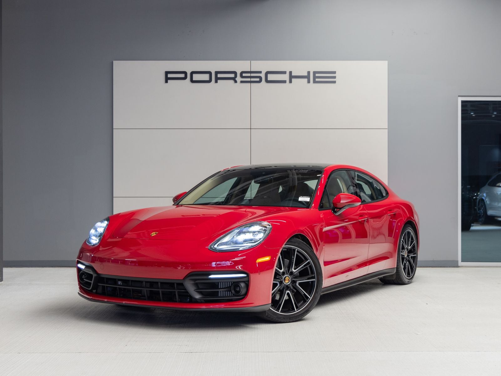 2023 Porsche Panamera Panamera 4 Platinum Edition (MY23)