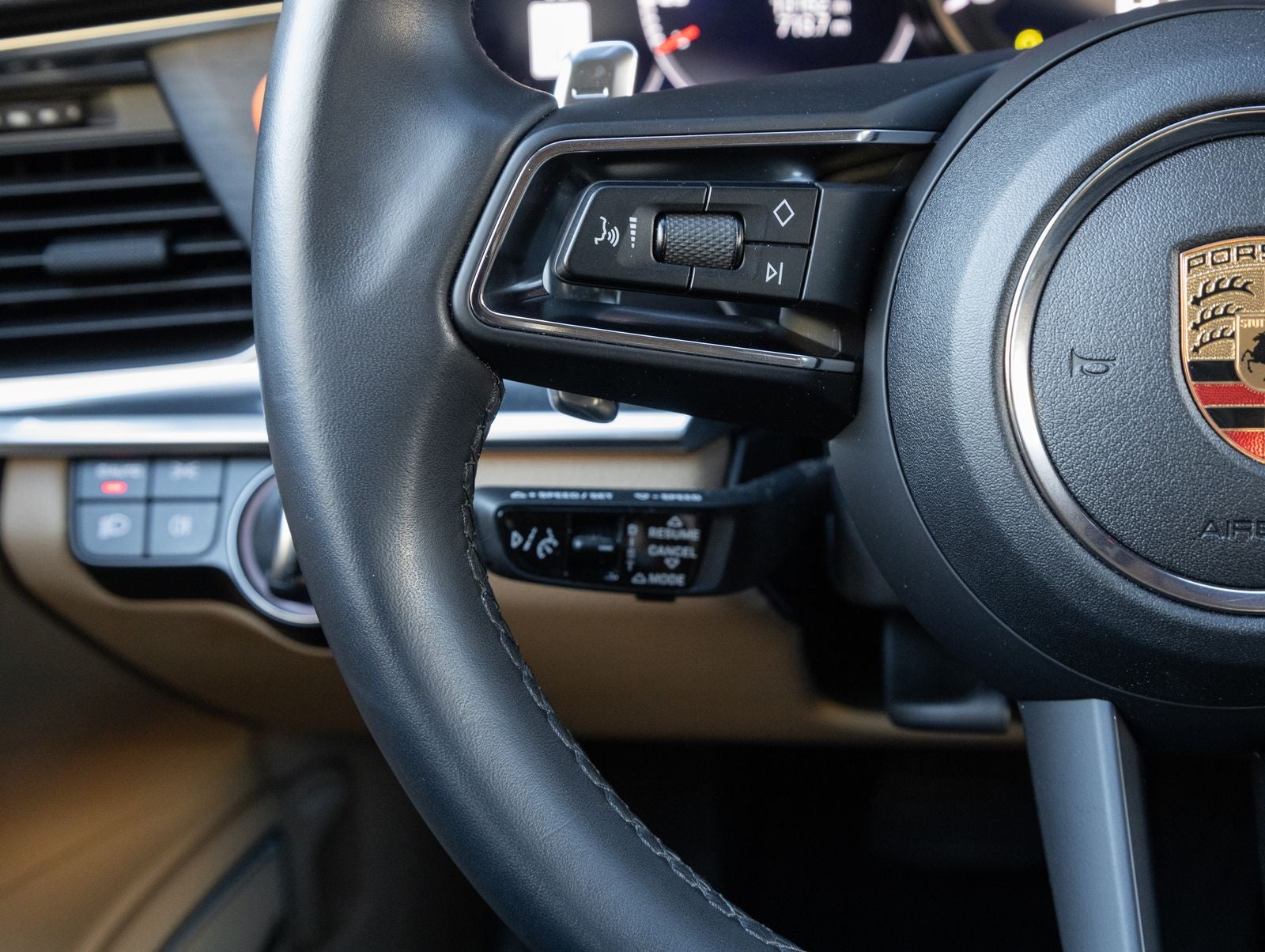 2023 Porsche Panamera Panamera 4 Platinum Edition (MY23)