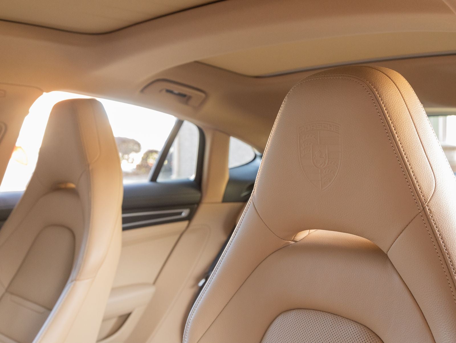 2023 Porsche Panamera Panamera 4 Platinum Edition (MY23)