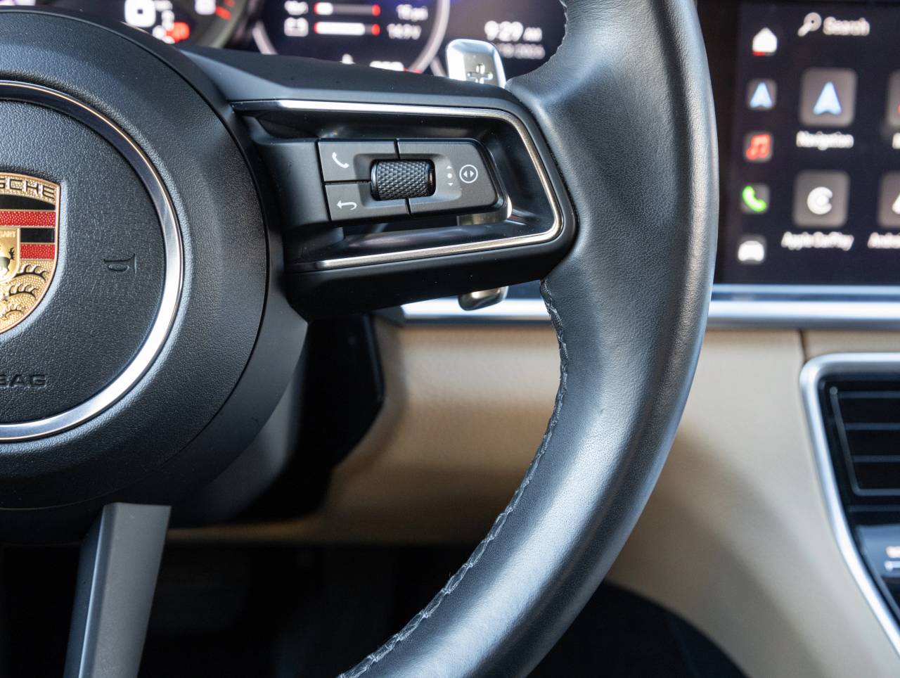 2023 Porsche Panamera Panamera 4 Platinum Edition (MY23)