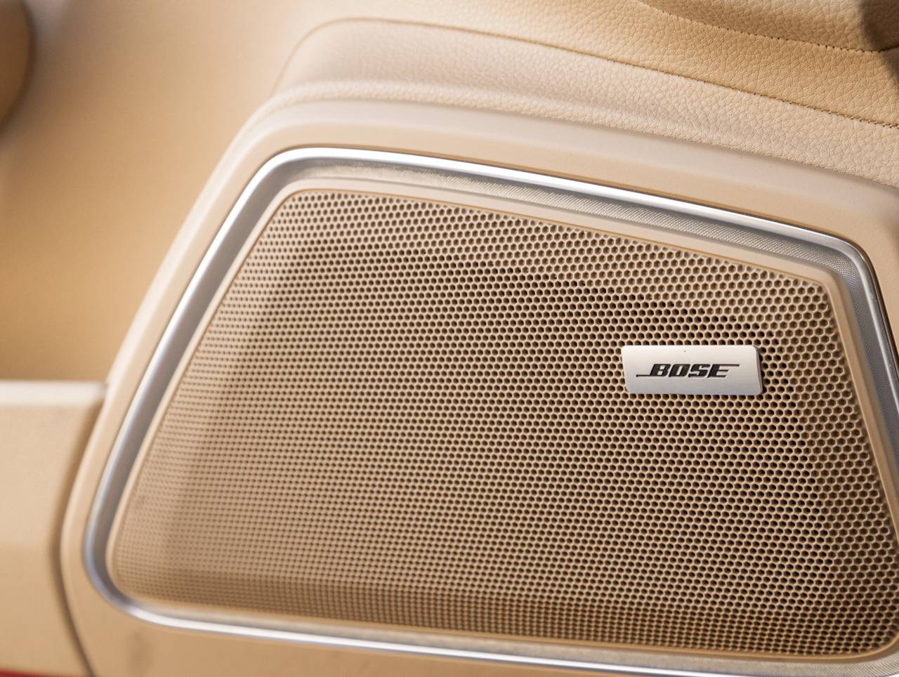 2023 Porsche Panamera Panamera 4 Platinum Edition (MY23)