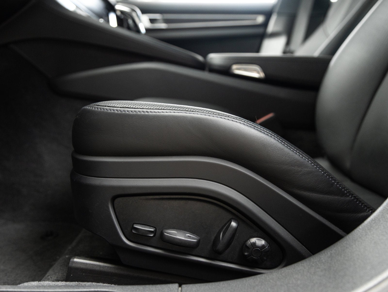 2023 Porsche Panamera Panamera Platinum Edition