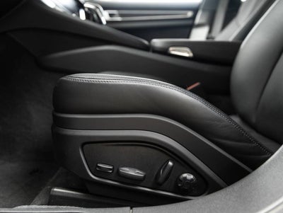 2023 Porsche Panamera Panamera Platinum Edition