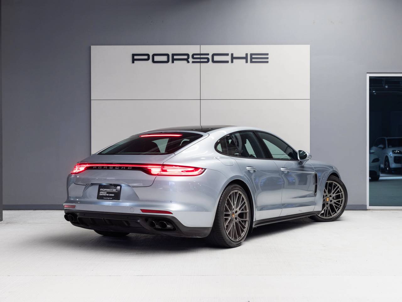 2023 Porsche Panamera Panamera Platinum Edition