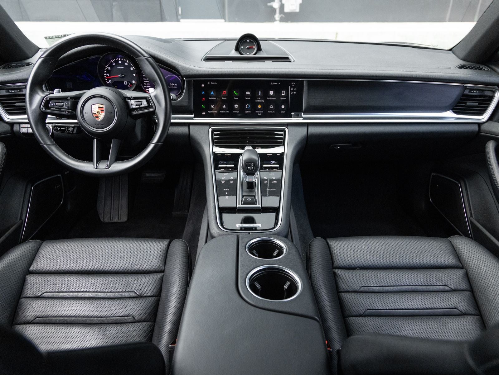 2023 Porsche Panamera 4 Platinum Edition