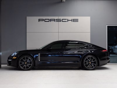 2023 Porsche Panamera 4 Platinum Edition