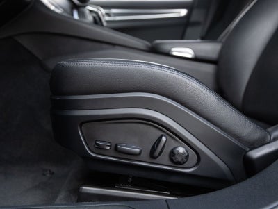 2023 Porsche Panamera 4 Platinum Edition