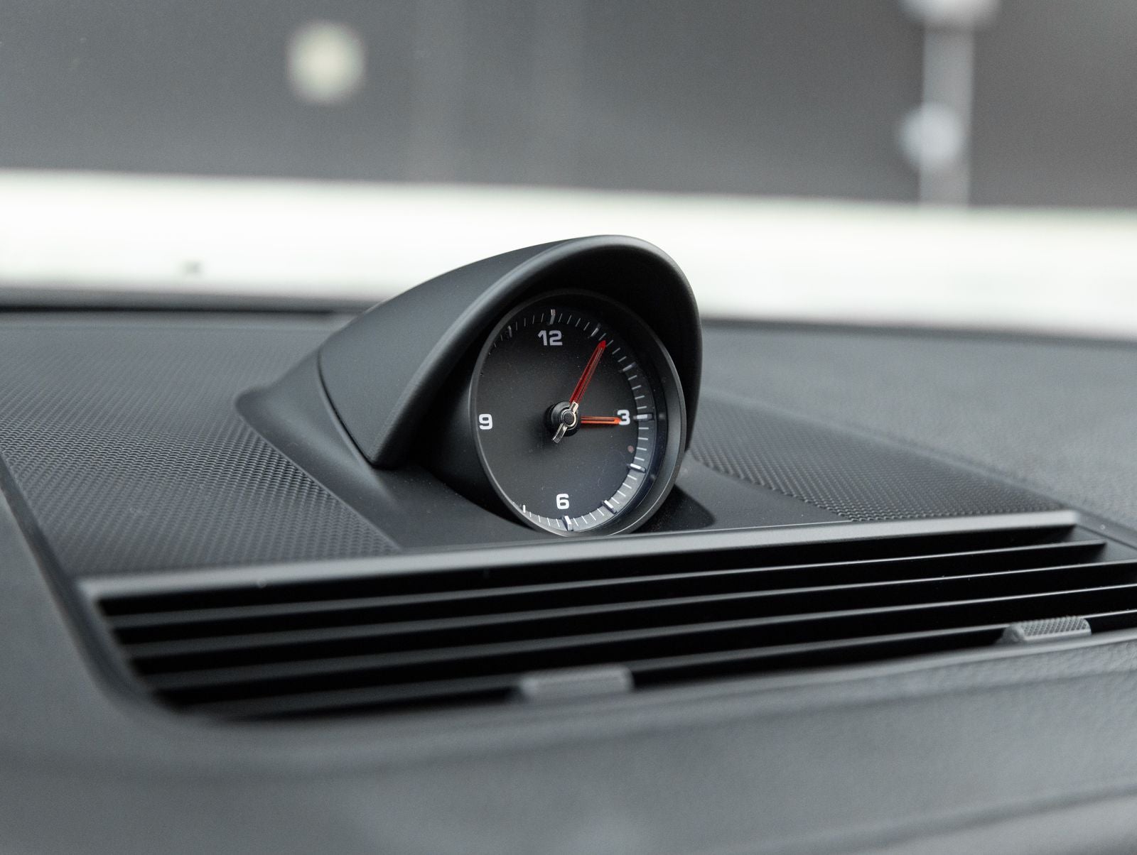 2023 Porsche Panamera 4 Platinum Edition