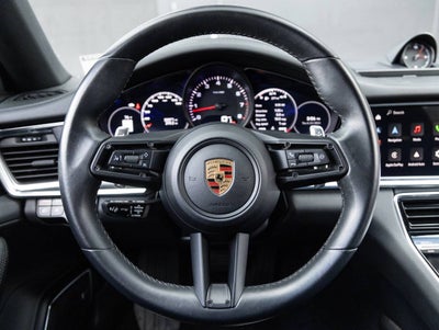 2023 Porsche Panamera 4 Platinum Edition
