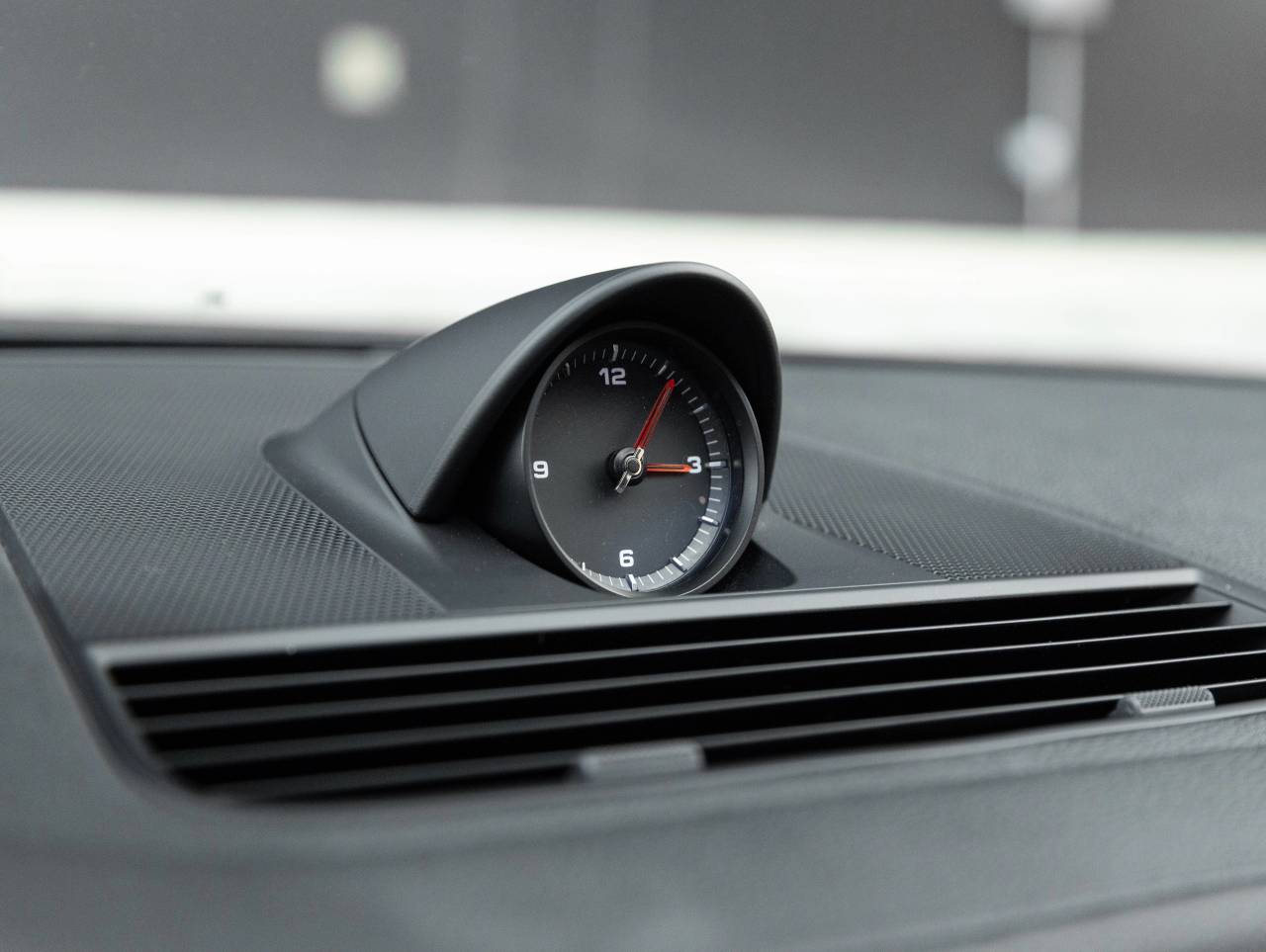2023 Porsche Panamera 4 Platinum Edition