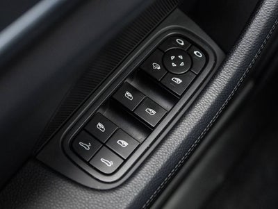 2023 Porsche Panamera 4 Platinum Edition