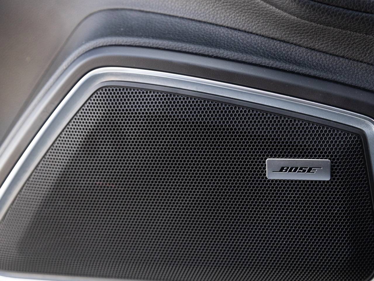 2023 Porsche Panamera 4 Platinum Edition